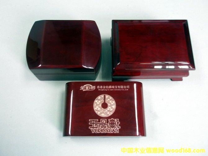 �c���鿴�ߙn����b�зŴ�DƬ