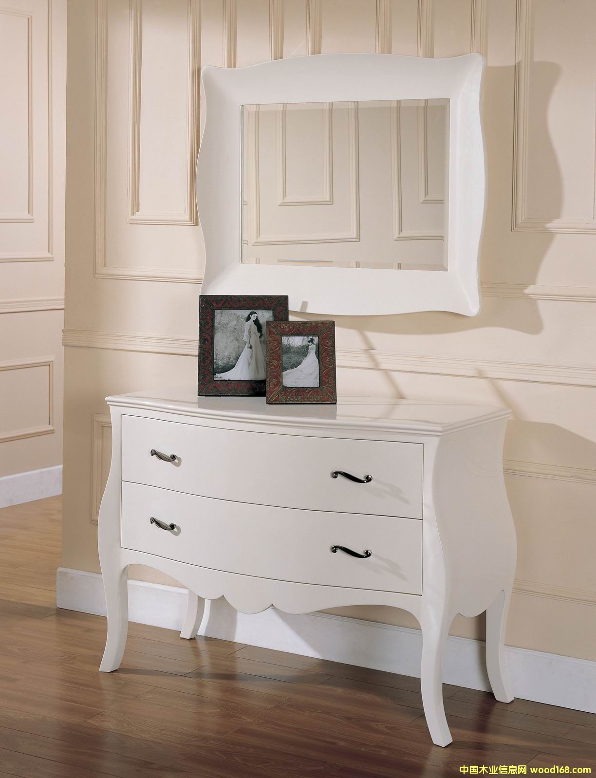 ������y�_