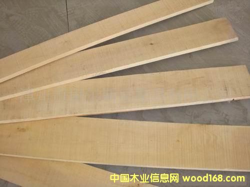 Խ�ϰ׺ɟo����