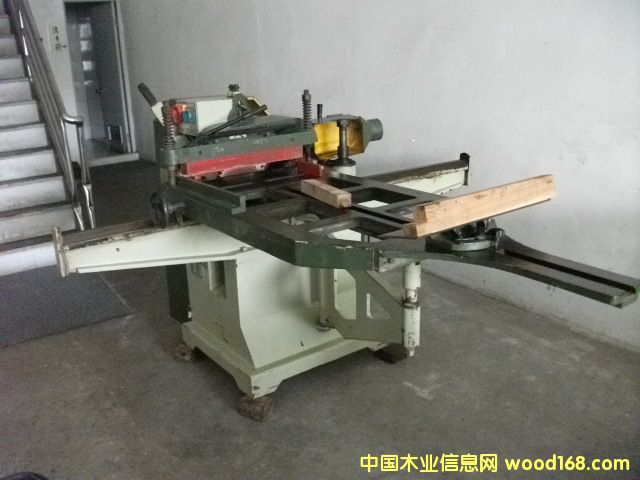 �R�φ��^ֱ��_龙C(j��)