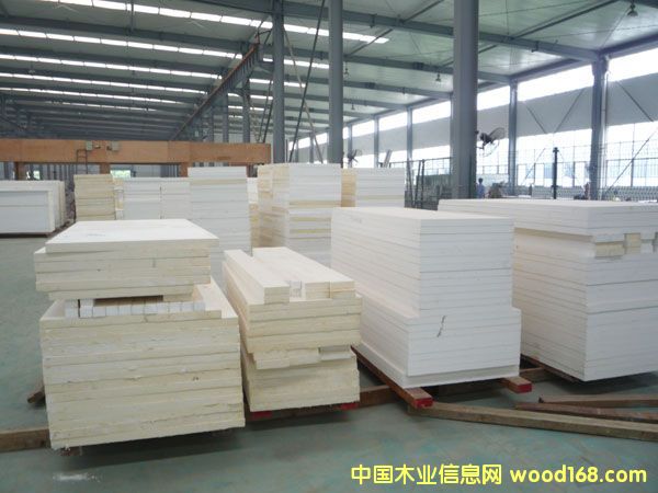 �c���鿴��ľ��ķŴ�DƬ