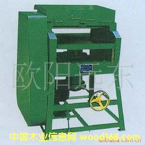 ���׉���