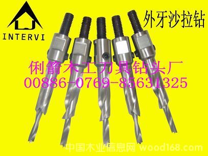 HSS��β�M����ĸ�@