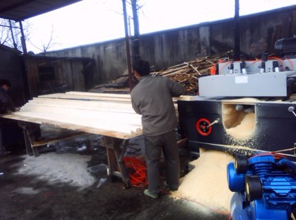 ���ɗl��Ԕ����B