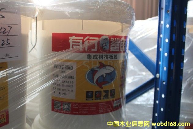 �x��ƴ���z���̃r��͵�Ԕ����B