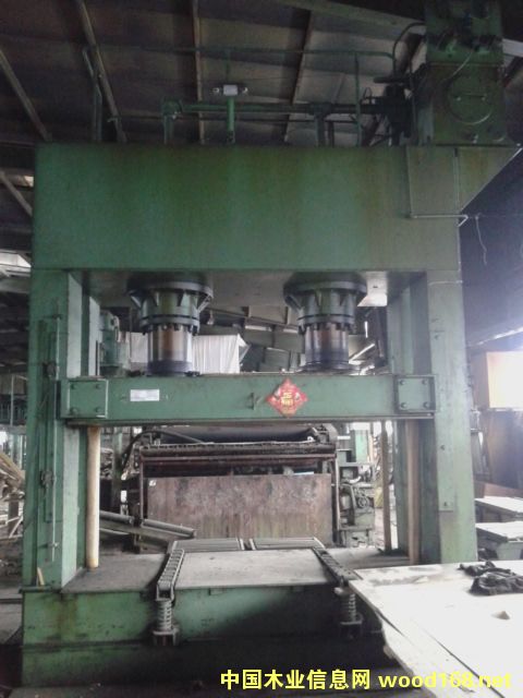 �ձ�����2��4*8���䉺�C