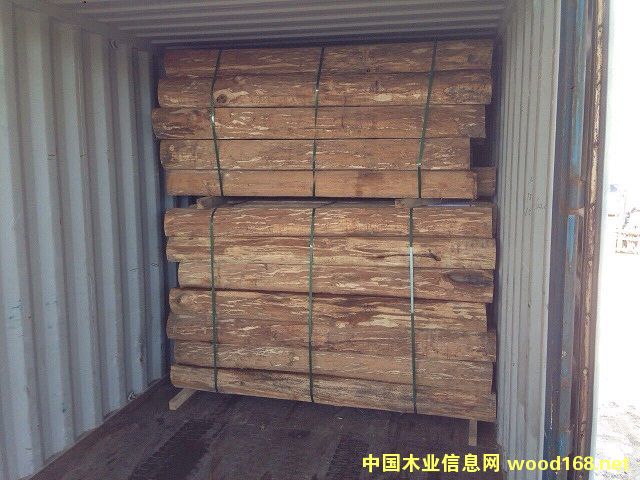 �M����ľ��