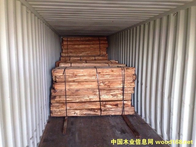 �M����ľ��