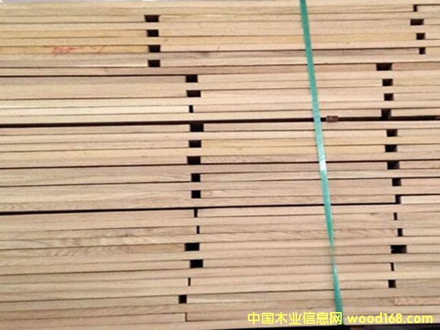 �W���M�ڰ���ľ��� �̓r̎��ľ��