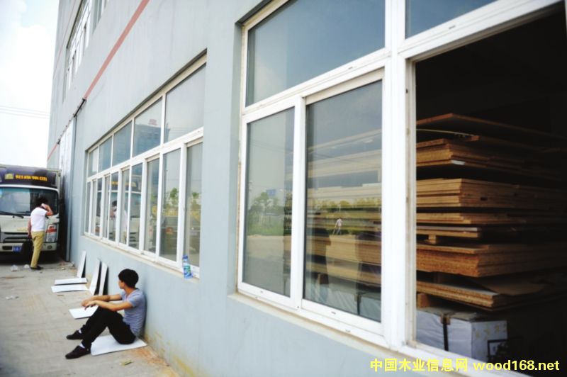 �Ϸ�ԣɭľ�I���ݸ����J��Σ�C�������ף������������T�����