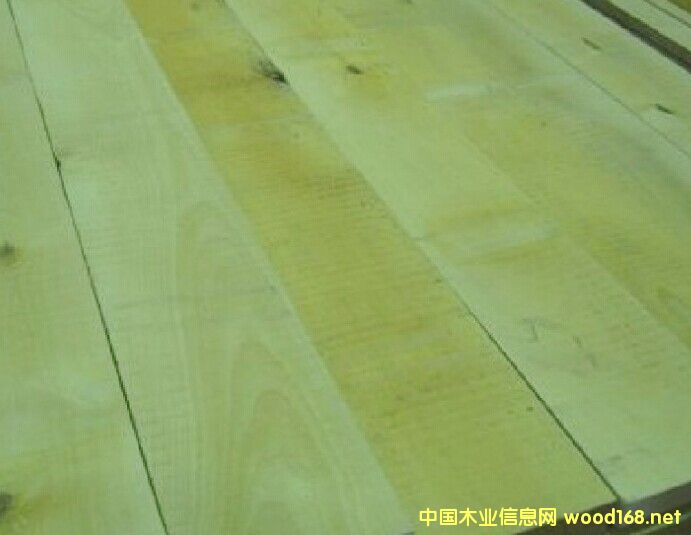 �c���鿴��(y��u)�|��ľ�ذ���ķŴ�DƬ