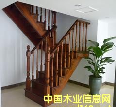 ���ϙ�ľ���ݷ��ֵ̓r����