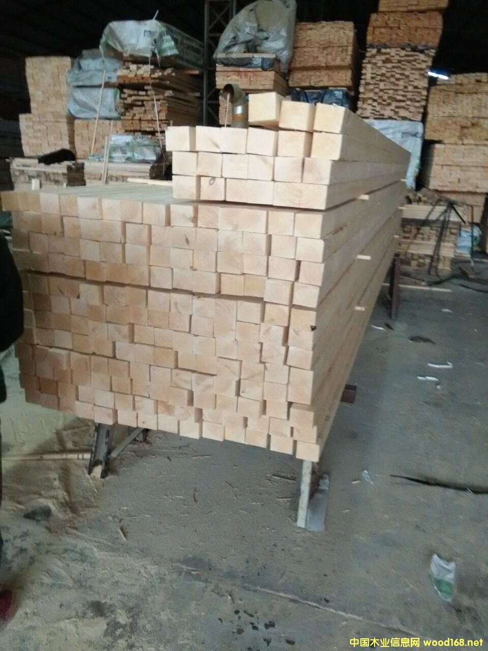 ���^�n�ӗl��Ԕ����B