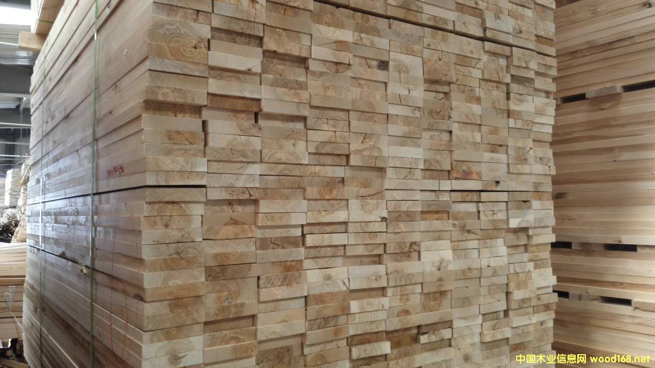 ��ľ����