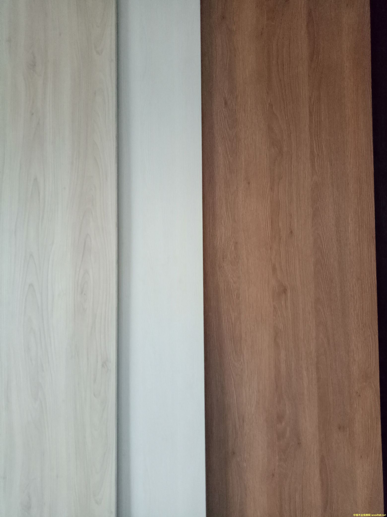 �������B��