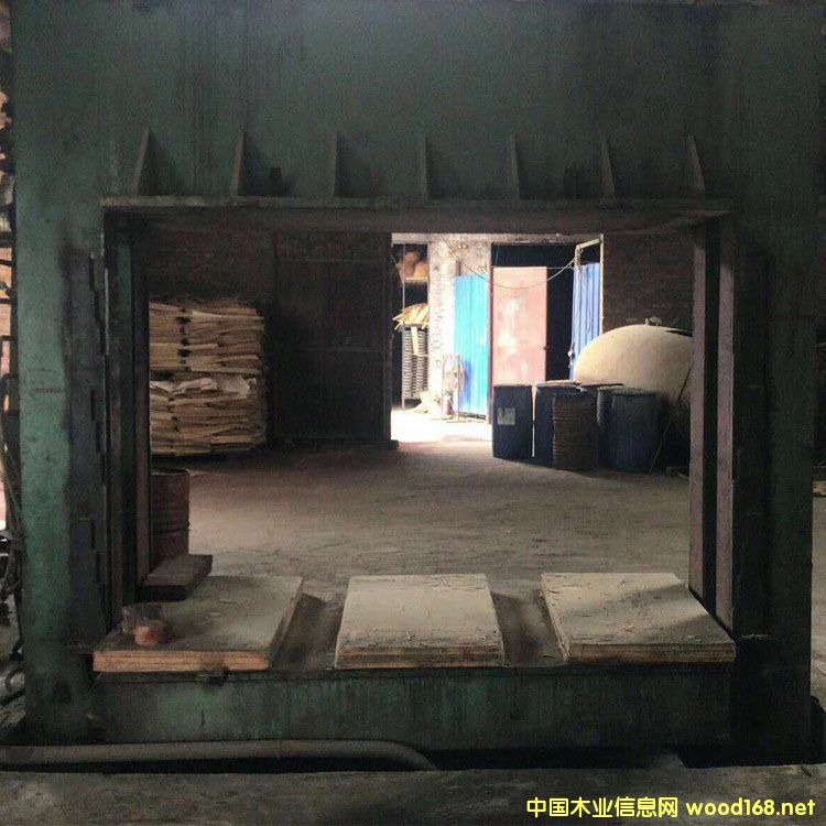 4*8��ʮ����_������ľ���ቺ�C(j��)