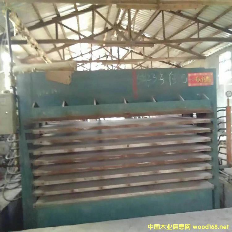 [��] 4*8��600t�ŉ��ˌӶ����f�ቺ�C