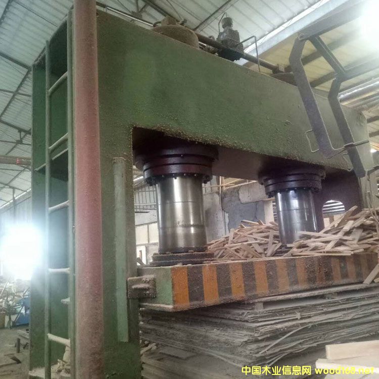 4*8�߃ȿ�1600mm�����ω�ʽ�䉺�C