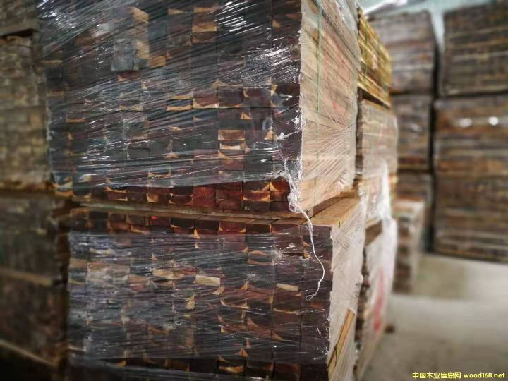 ���~��˼ľ���