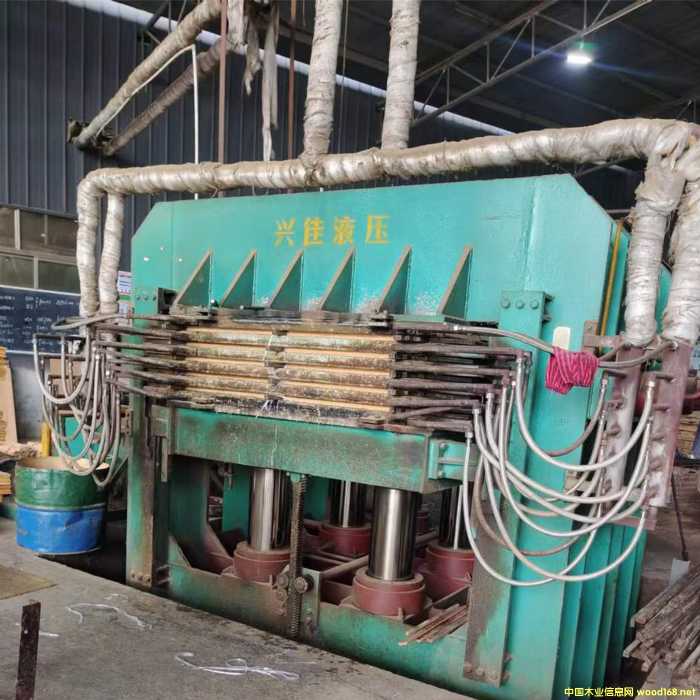 �D(zhu��n)׌������ذ剺�C��ɽ�d�Ѯa(ch��n)������ ����700��